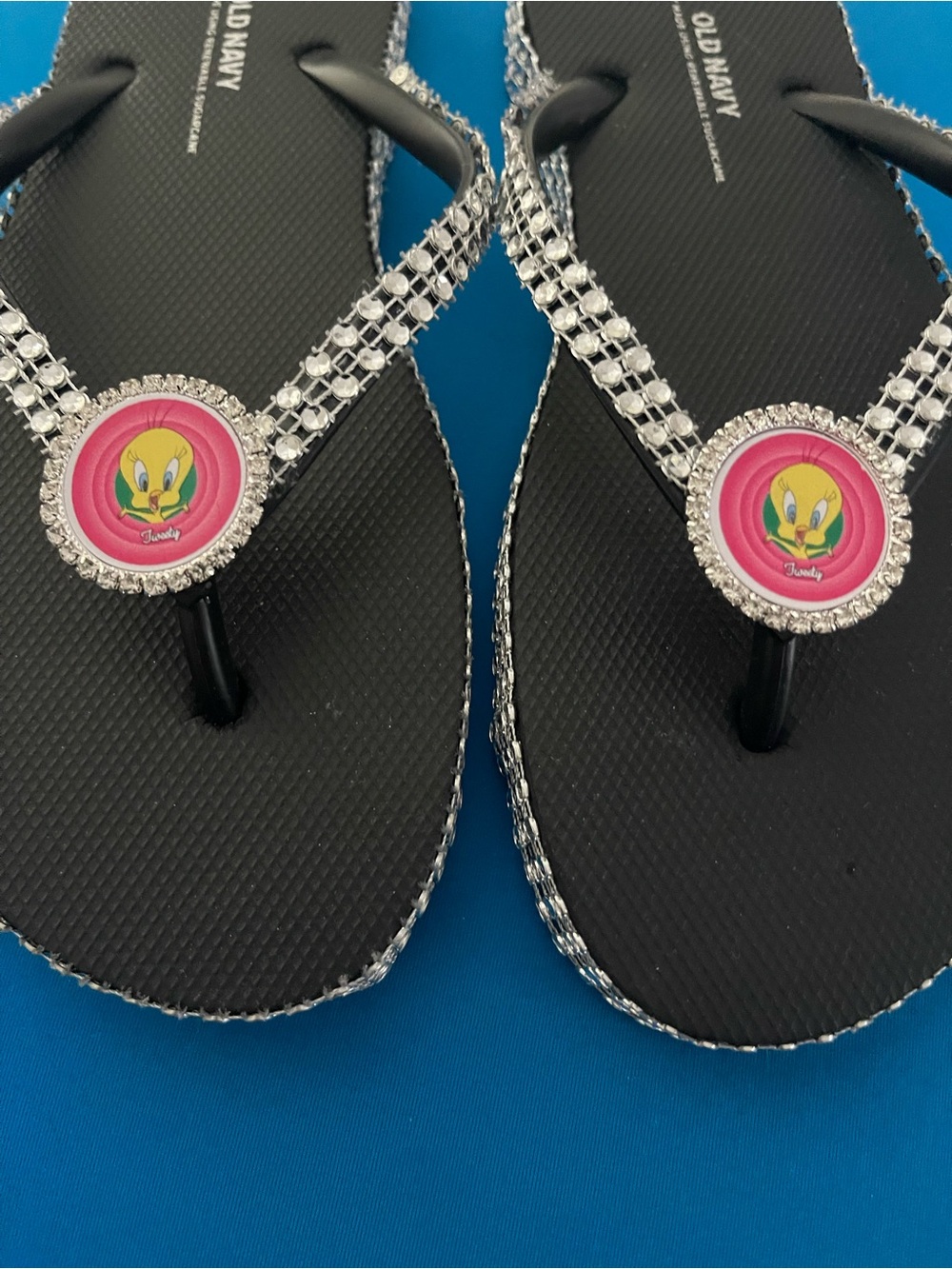Old Navy Black Rhinestone Tweety Thong Sandals with Pink Accent
